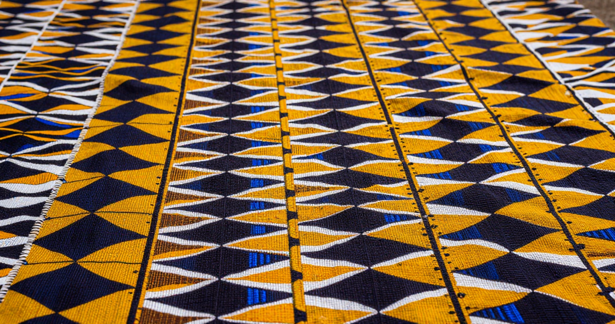 Understanding the Significance of Kente Cloth in Culture — Modern Uses of Kente Cloth in Fashion